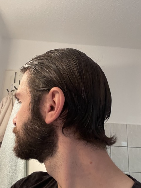 Growing long hair as a man