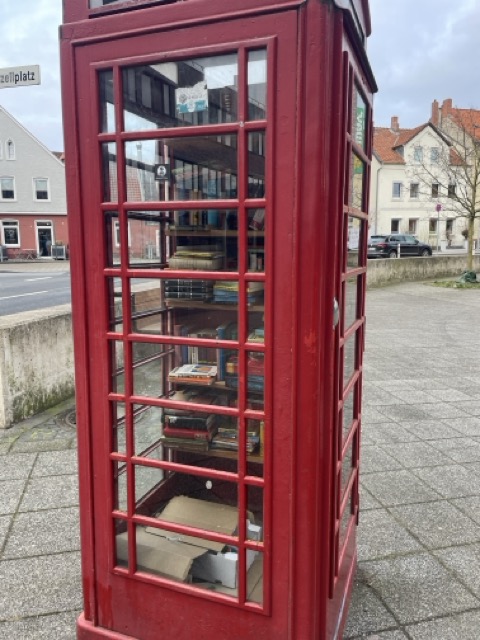 Bücherschrank - Telefonzelle - Wetzelplatz Hildesheim