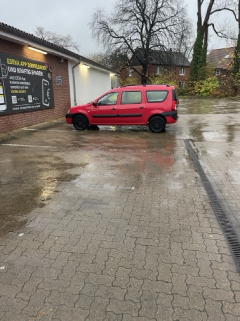 My first attempt to park at the supermarket