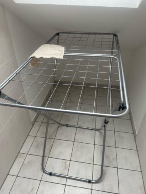 Wäscheständer mit Putzlappen